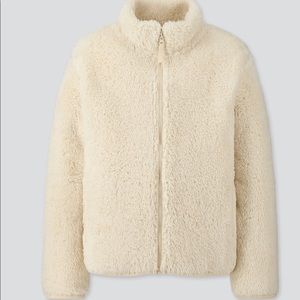 Uniqlo kids fluffy yarn fleece jacket